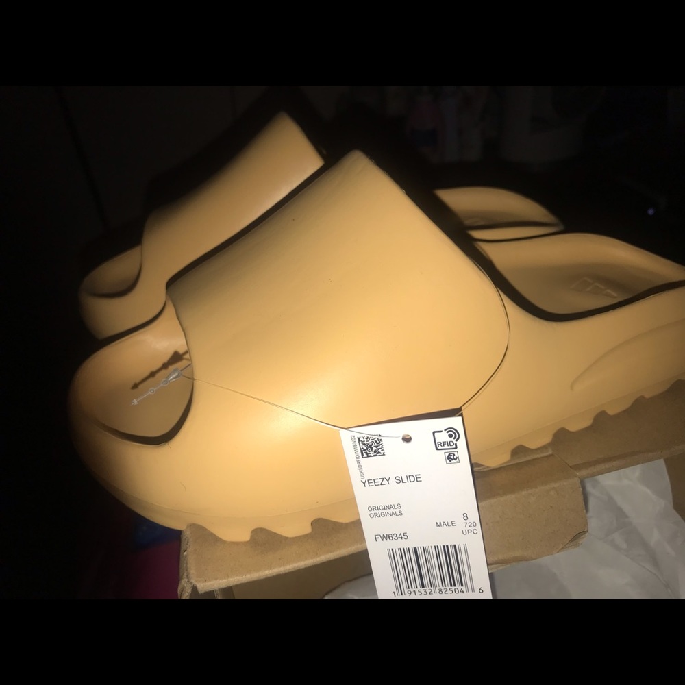 Yezzy Slides - Picture 2 of 7